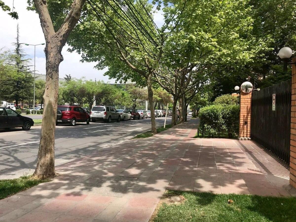 Апартаменти Mirando A Parque Arauco Сантьяго Екстер'єр фото